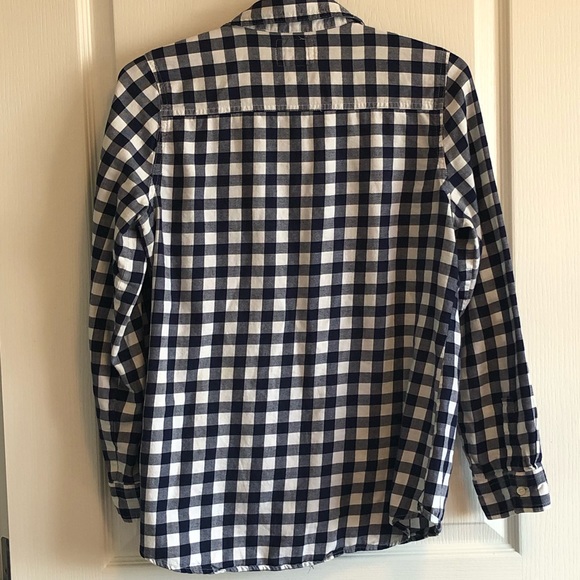 Women’s Old Navy Plaid Button Down Shirt - Picture 3 of 3